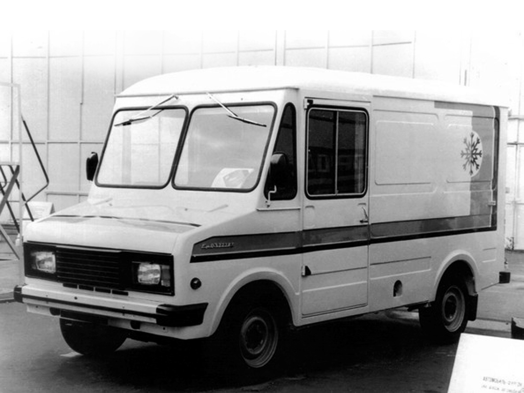  1980 год, ЕрАЗ-3730. ЕрАЗ, Ереванский автозавод