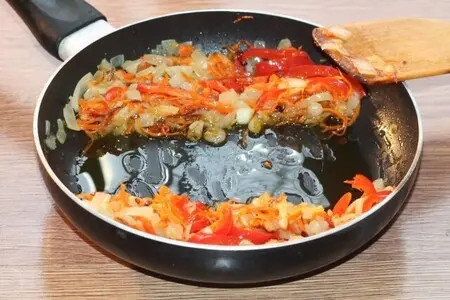 Фото: Минтай с зажаркой под соусом: шаг 10 Минтай с зажаркой под соусом: шаг 10