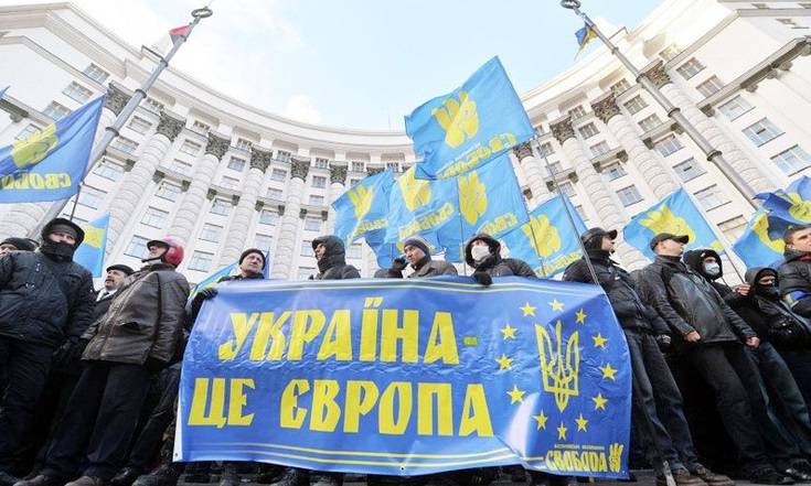 Украину превращают в колонию Украину превращают в колонию