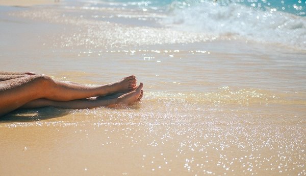 Загораем без купальника! Обзор самых знаменитых нудистских пляжей планеты. Загораем без купальника! Обзор самых знаменитых нудистских пляжей планеты.