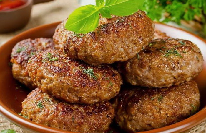 Котлеты по-цыгански - вкусное и простое блюдо. Котлеты по-цыгански - вкусное и простое блюдо.