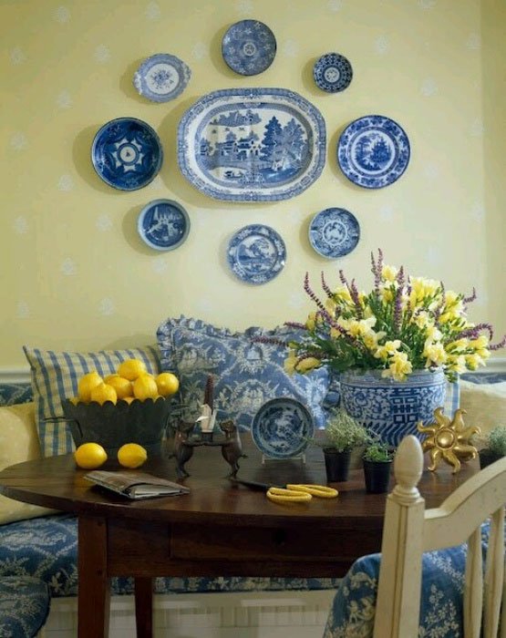 Тарелки на стенах: 17 идей декора, которые сделают интерьер интересным