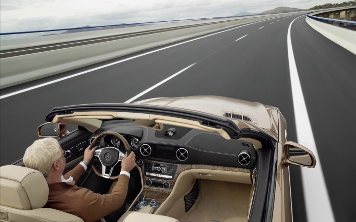 Спортивный родстер Mercedes-Benz SL500. | Фото: wallpic.net. Спортивный родстер Mercedes-Benz SL500. | Фото: wallpic.net.