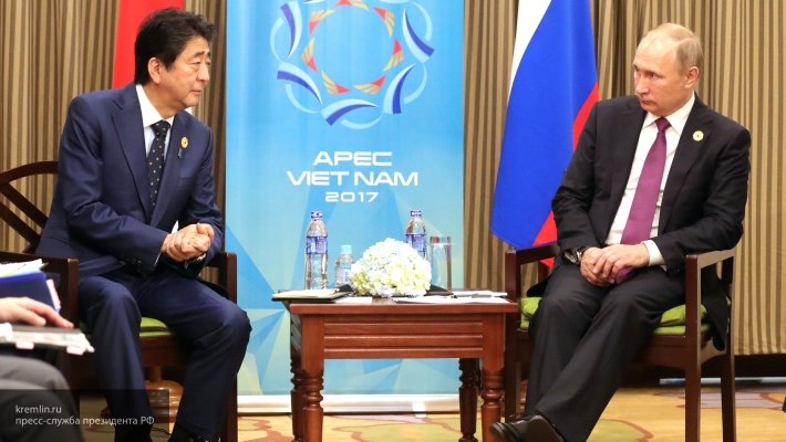 Посол Японии рассказал, о чем будут говорить Путин и Абэ в ходе его визита в РФ