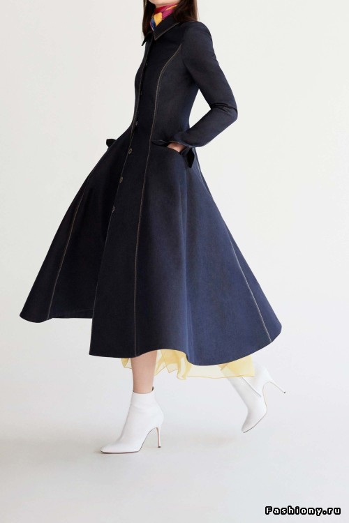 Элегантность и женственность в коллекции Carolina Herrera pre-fall 2018 Элегантность и женственность в коллекции Carolina Herrera pre-fall 2018