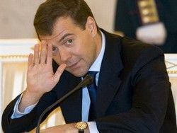 Новость на Newsland: Медведев предложил создать в армии промышленные роты