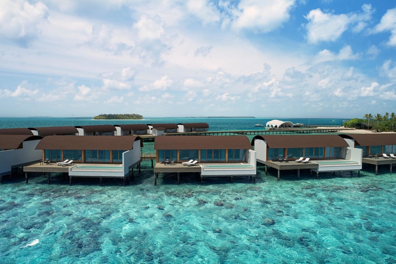 Отель The Westin Maldives Miriandhoo Resort на Мальдивах