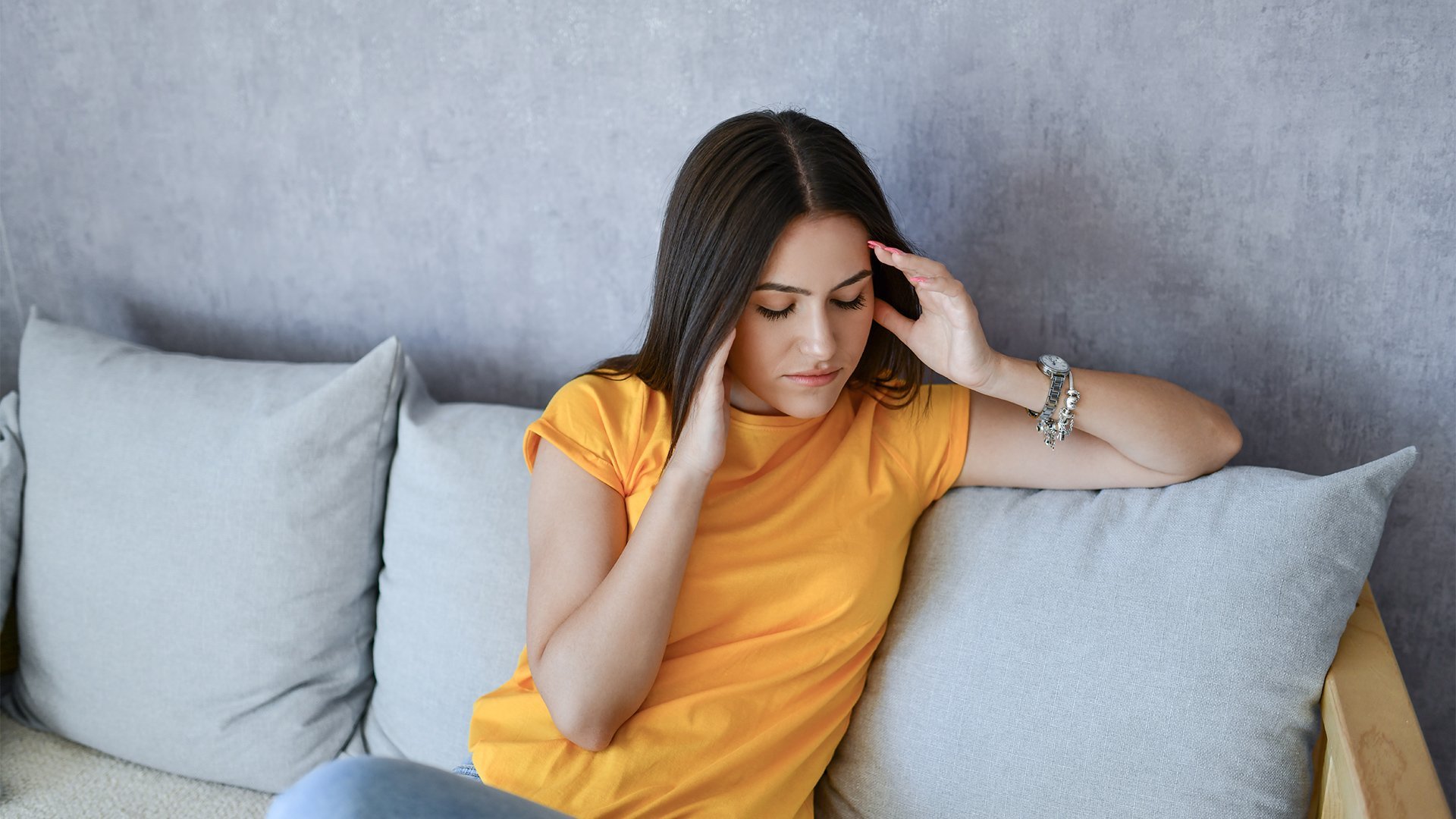 Причину головной боли и головокружения из-за парфюма объяснили