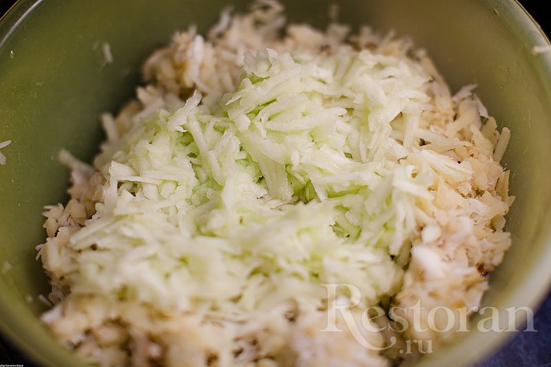 Салат с копченой рыбой