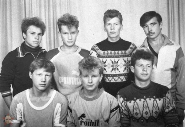 Молодежная мода начала 90-ых Молодежная мода начала 90-ых