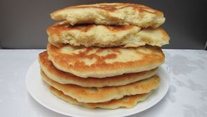 Фото к рецепту: Картофельные лепешки на сковороде Фото к рецепту: Картофельные лепешки на сковороде