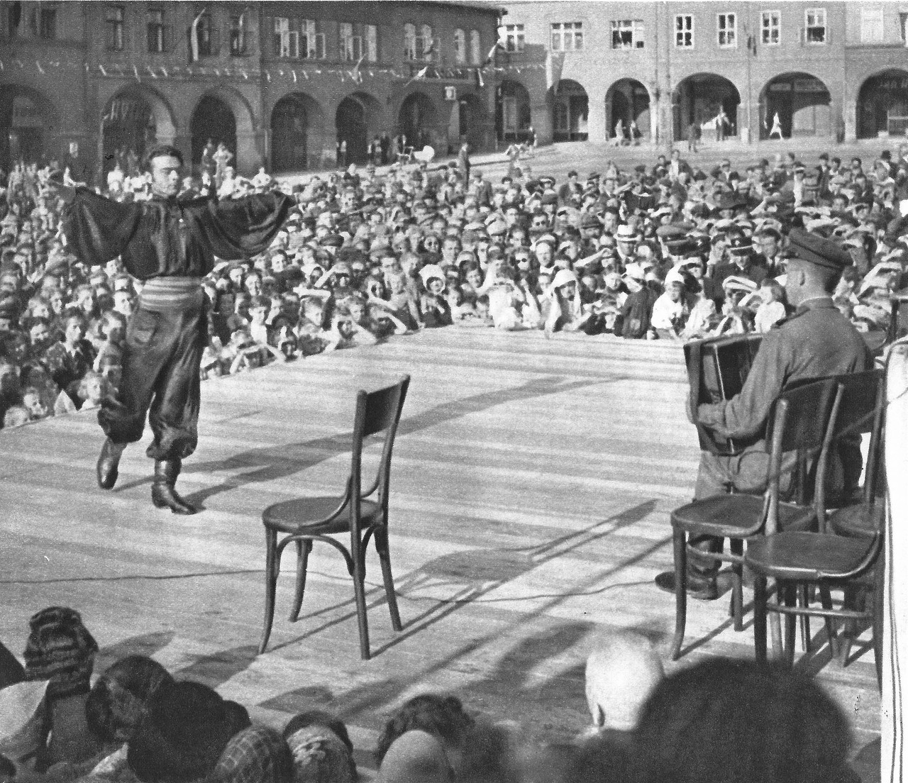 Зверства советских солдат в Чехословакии. 75 фото. Очень рекомендовано к прочтению!