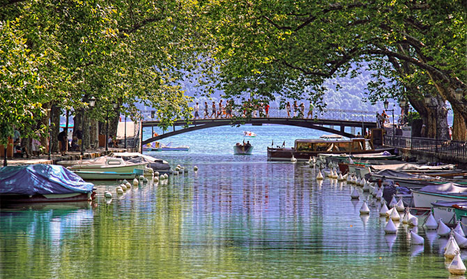 7 самых красивых городов на каналах