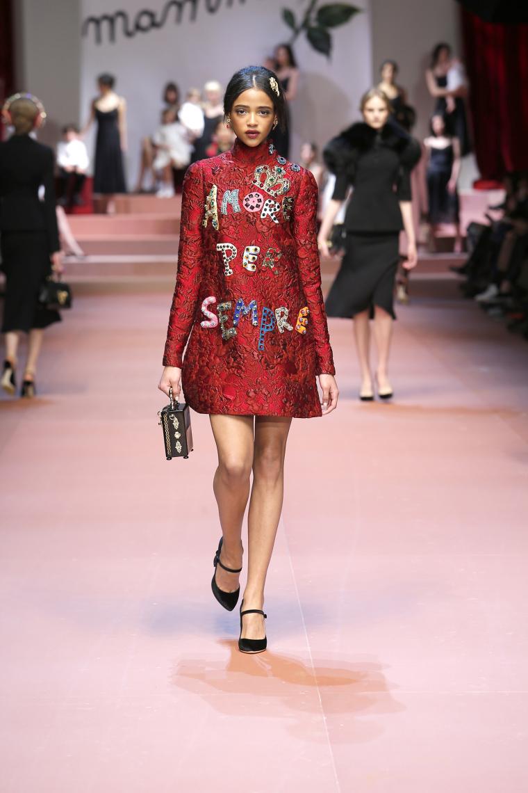 Dolce & Gabbana Осень-Зима 2015-2016. Нет слов, это просто надо видеть... Dolce & Gabbana Осень-Зима 2015-2016. Нет слов, это просто надо видеть...