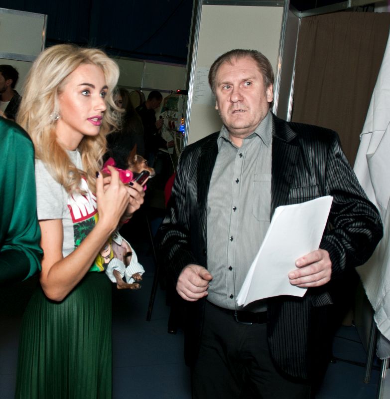 Забавный Backstage шоу маленьких собачек на на «Artpodium 2015» Забавный Backstage шоу маленьких собачек на на «Artpodium 2015»