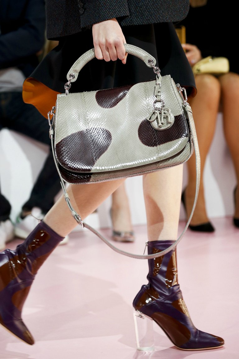 ДЕТАЛИ CHRISTIAN DIOR ОСЕНЬ-ЗИМА 2015/2016 ДЕТАЛИ CHRISTIAN DIOR ОСЕНЬ-ЗИМА 2015/2016