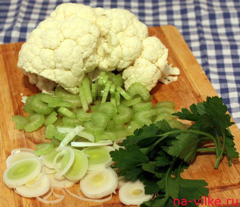 Воздушная шарлотка с яблоками и сметаной рецепт 64