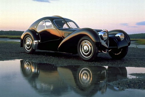 Bugatti всегда славились своими стильными формами 