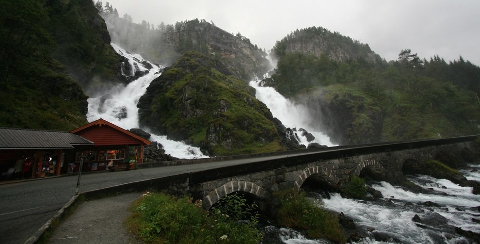 3. Водопад Лотефоссен горы, норвегия, пейзажи