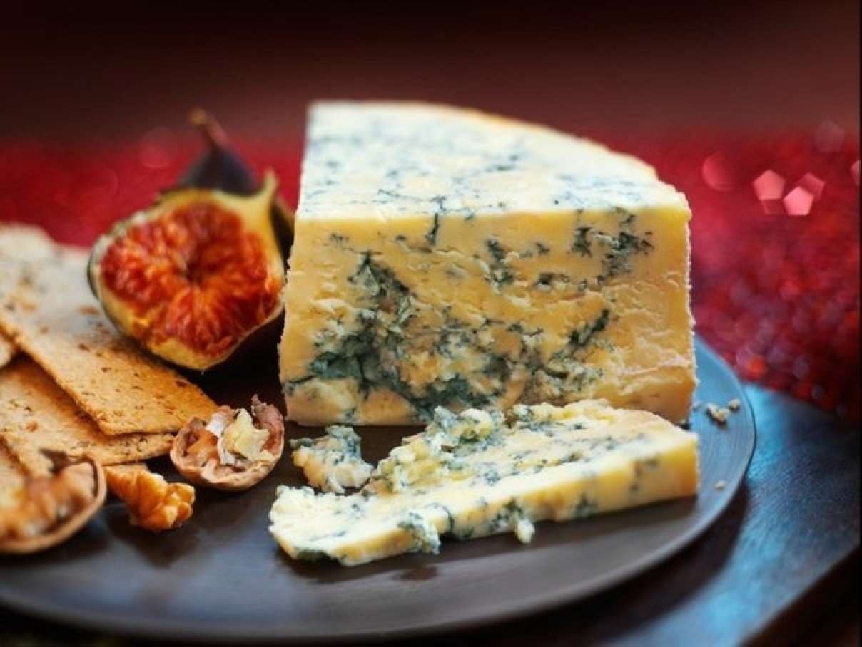 Рокфор(-Roquefort) - аристократ голубых кровей Рокфор(-Roquefort) - аристократ голубых кровей (39 фото)