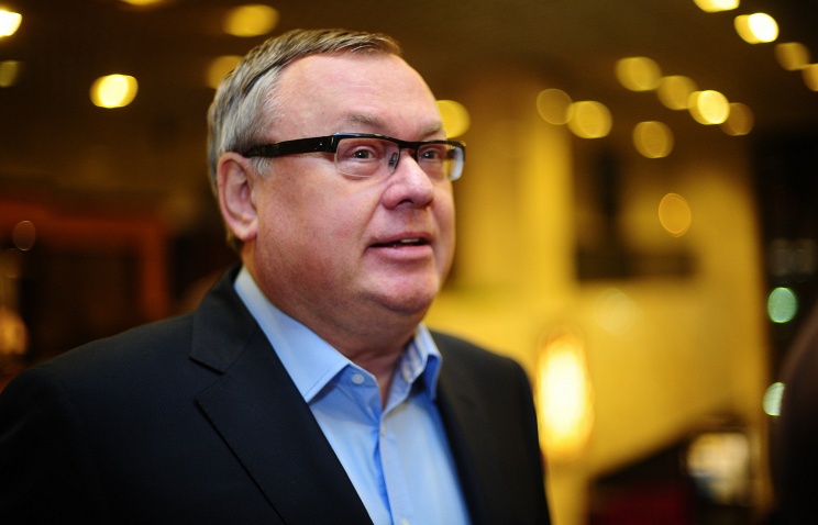 ТАСС: Глава ВТБ Костин раскрыл свои доходы и назвал "чушью" данные Forbes