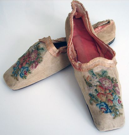 для вышиванияMaria Niforos - Fine Antique Lace, Linens & Textiles : Circa 1800's, Rare Canvas Ladies Shoes w/ Needlepoint Flowers для вышивания