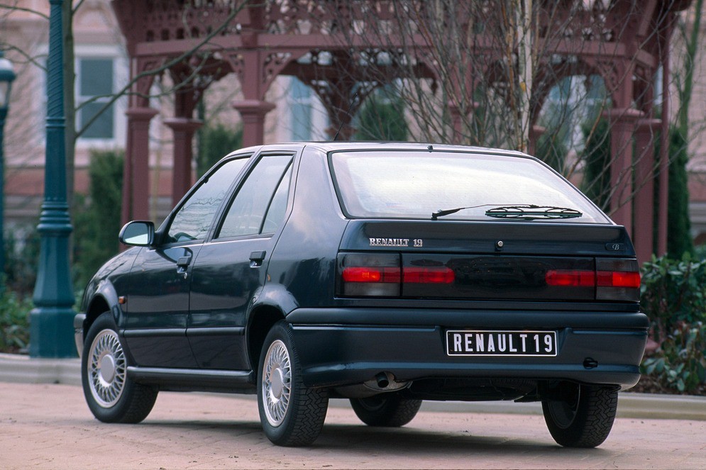 renault_19_5-door_5.jpg