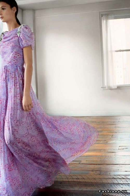 Элегантность и женственность в коллекции Carolina Herrera pre-fall 2018 Элегантность и женственность в коллекции Carolina Herrera pre-fall 2018