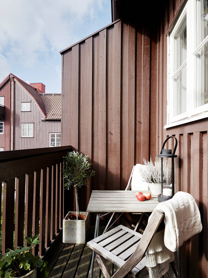 балкон в скандинавской квартире