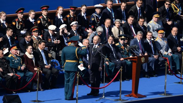 Президент РФ Владимир Путин на военном параде на Красной площади. Архивное фото.
