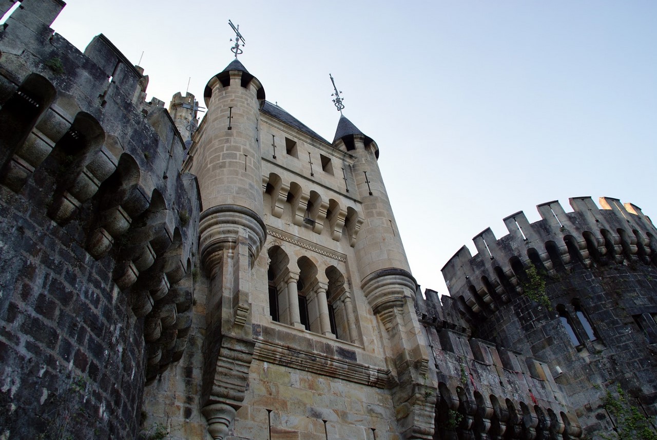 14 Век Испания замок Бутрон