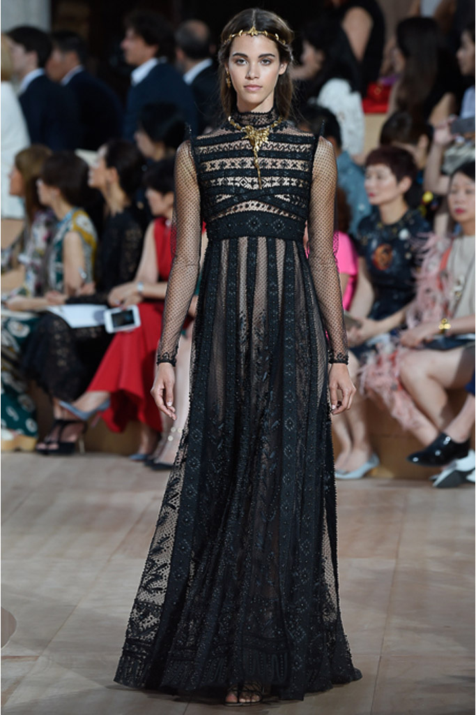 Мистический Рим в коллекции Valentino осень 2015 Couture Мистический Рим в коллекции Valentino осень 2015 Couture
