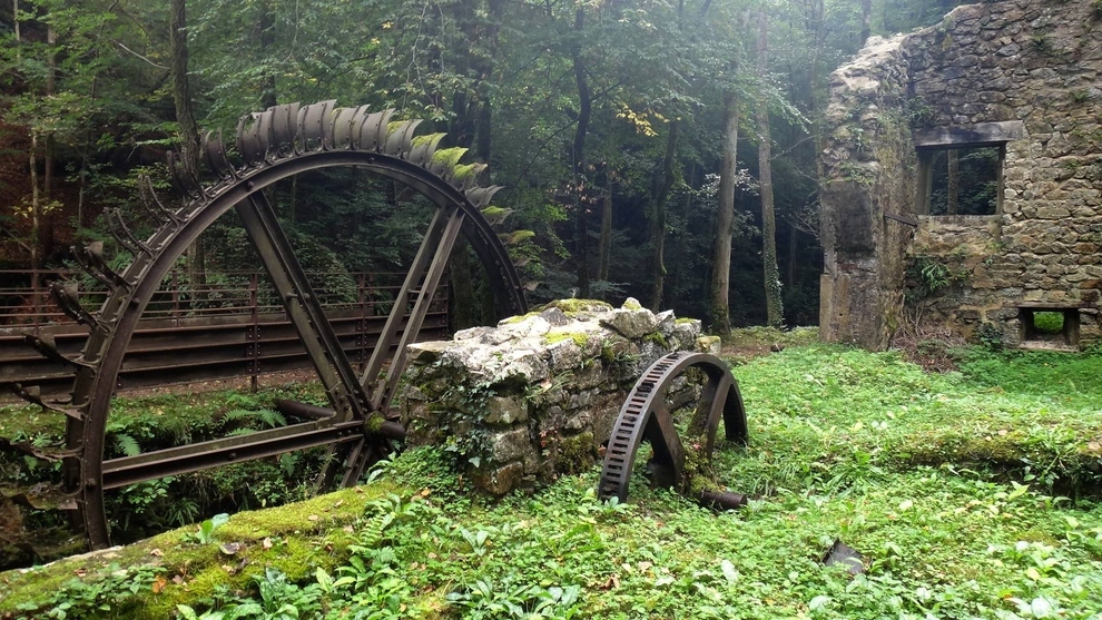 Красивые заброшенные места в мире фото