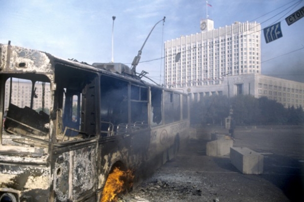 Обстрел белого дома связан с Обстрел белого дома связан с