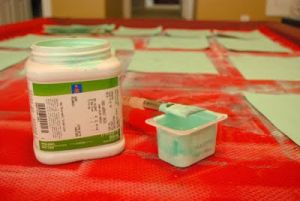 как сделать домик из коробки6