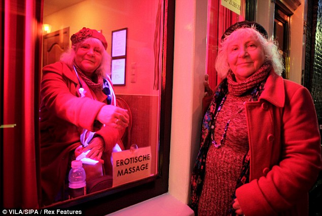 70-летние жрицы любви отработали в секс-индустрии 50 лет (фото: dailymail.co.uk)