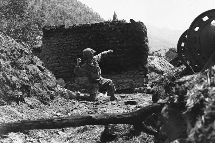 Корейская война на снимках военных фотографов (49 фото) Корейская война на снимках военных фотографов (49 фото)