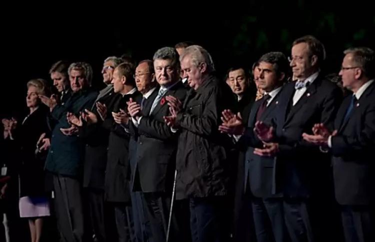 Празднование Победы над Германией в Москве и Польше. Исторические параллели.