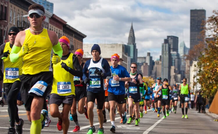 Марафонский бег опасен для здоровья — мозг начинает “поедать” сам себя. Марафонский бег — не такой безопасный вид спорта, как многие предполагают. Источник: sport-marafon.ru. Фото.