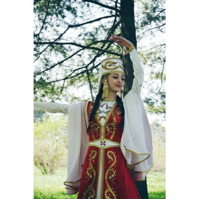 Кабардино-Балкария костюм, красавица