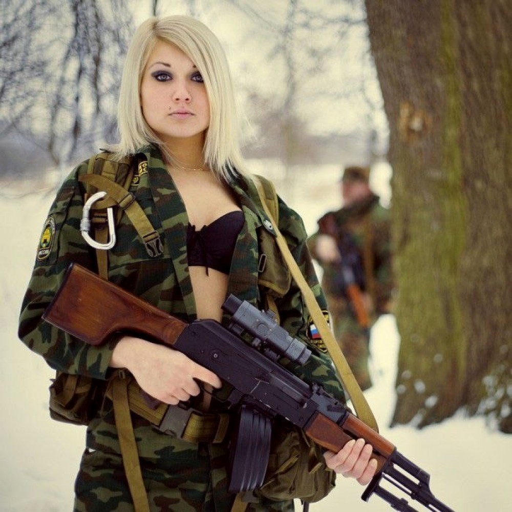 Девки в военной форме devki-v-voennoy-forme