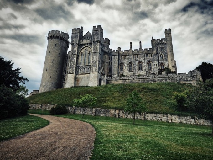 Замок Берри Поумрой в Девоне, Англия история, мистика