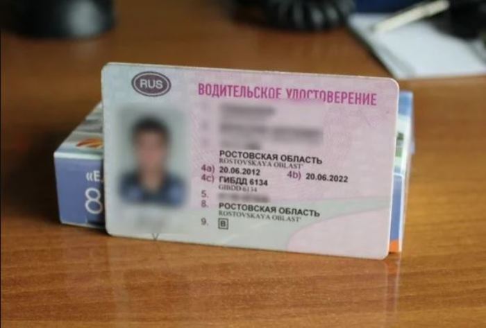 Какие документы имеет право потребовать инспектор ГИБДД, и в чем ему можно отказать
