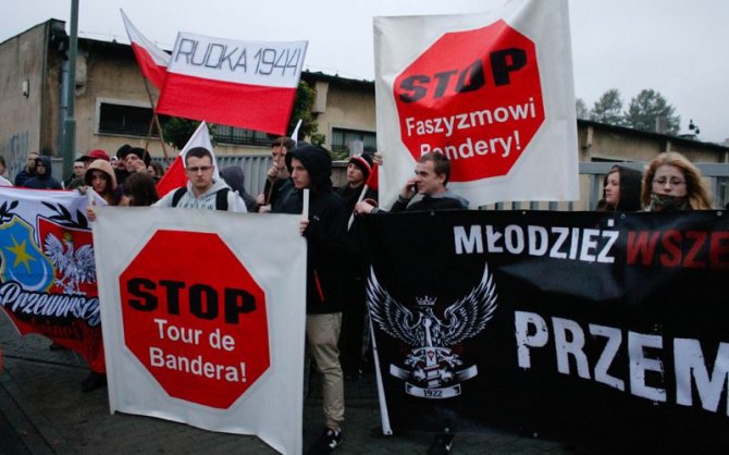 Эпидемия бандеровской заразы Начинает все сильнее ощущаться в Польше