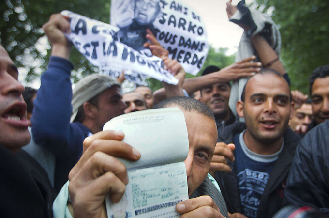 Эдуард Лимонов: Будем спасать французов как после французской революции
