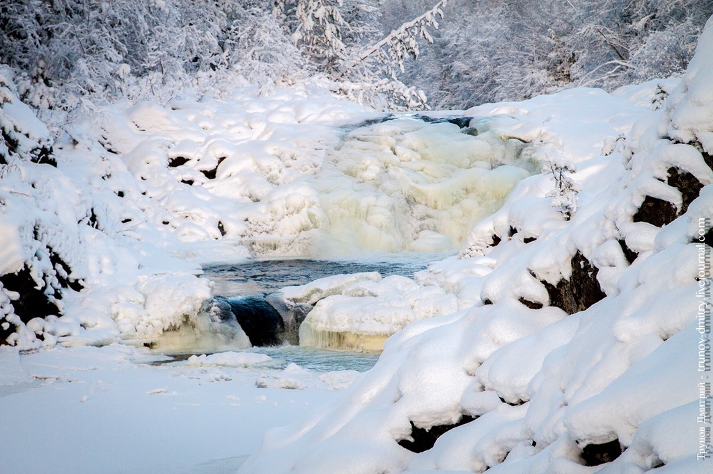Kivach07 Замерзший, но не застывший водопад Кивач зимой