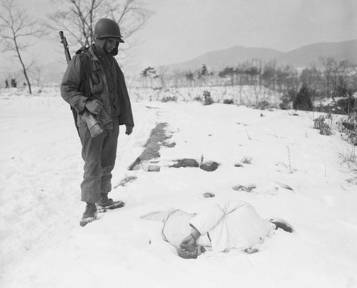 Корейская война на снимках военных фотографов (49 фото) Корейская война на снимках военных фотографов (49 фото)