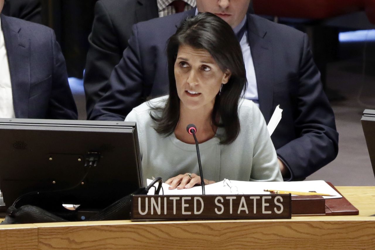 «Нужно отойти в сторону»: Дональд Трамп принял отставку постпреда США при ООН Никки Хейли «Нужно отойти в сторону»: Дональд Трамп принял отставку постпреда США при ООН Никки Хейли