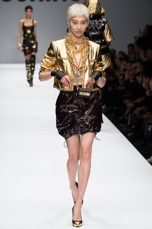 Неделя моды в Нью Йорке: Moschino осень-зима 2014/2015 Неделя моды в Нью Йорке: Moschino осень-зима 2014/2015