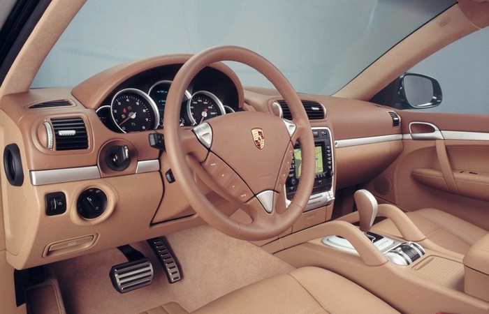 11. Cayenne - первый внедорожник от Porsche 11. Cayenne - первый внедорожник от Porsche авто, факты